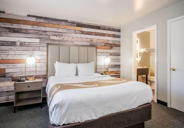 Quality Inn South Lake Tahoe image 27